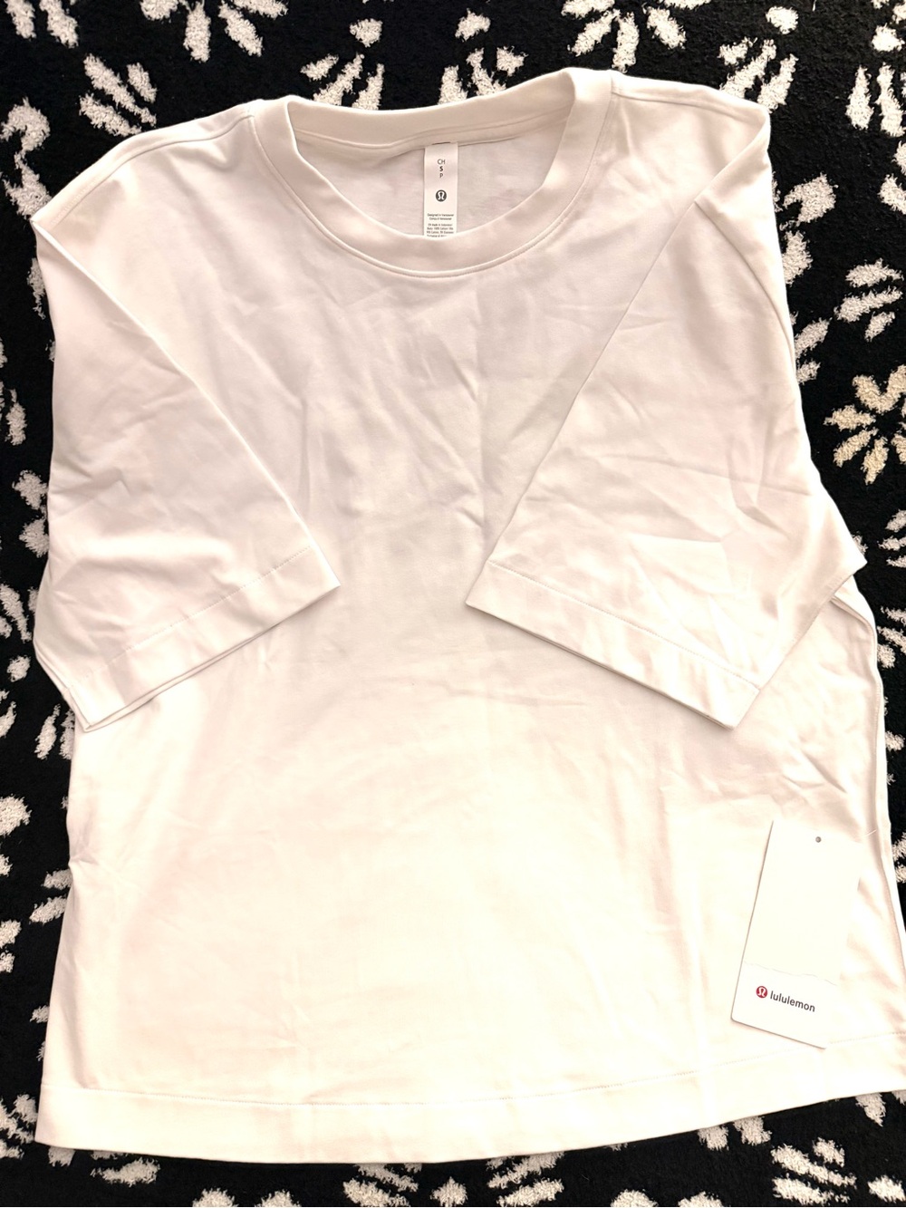 lululemon athletica Kids White Short Sleeve Tee